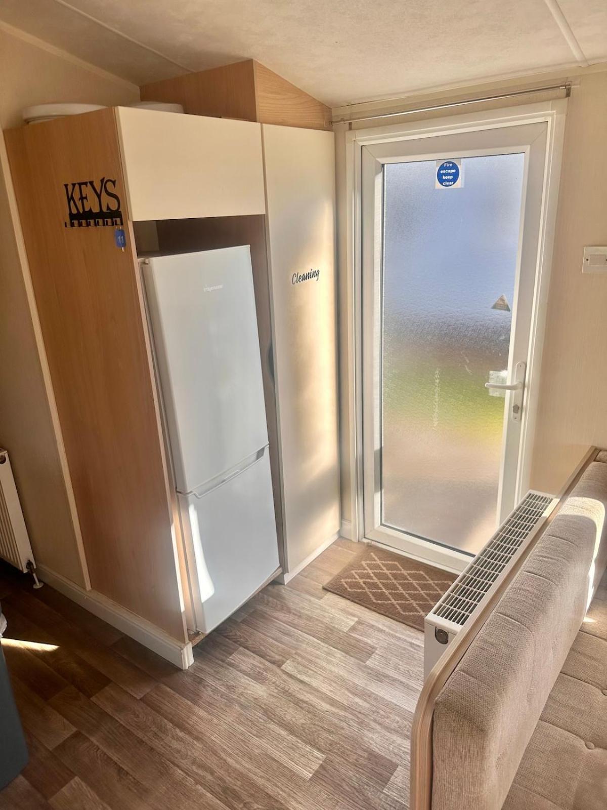 Two Bedroom Willerby Caravan In Uddingston, Glasgow Exterior foto